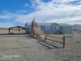 5080 Arapahoe Ct in Stagecoach, NV - Building Photo