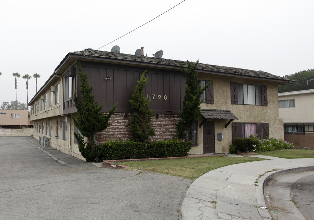 Lemay Apartments in North Hollywood, CA - Foto de edificio