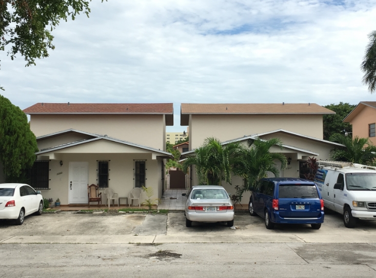 1281-1283 W 42nd St in Hialeah, FL - Building Photo