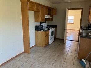 517 Cottonwood Ln in Tecumseh, OK - Building Photo - Building Photo