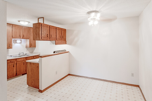 White Bear Manor Apartments in White Bear Lake, MN - Foto de edificio - Interior Photo