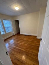 113 Lanark Rd, Unit 1 in Boston, MA - Foto de edificio - Building Photo