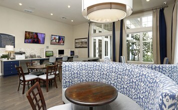 Camden Waterford Lakes in Orlando, FL - Building Photo - Interior Photo