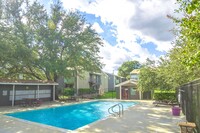 Sundance Apartment Homes in San Antonio, TX - Foto de edificio - Building Photo