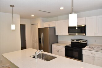 1672 Nordendale Blvd in North Port, FL - Building Photo - Building Photo