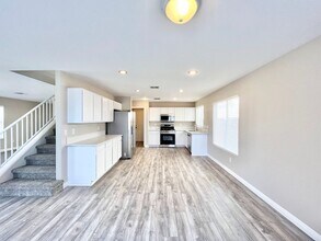 3236 River Glorious Ln in Las Vegas, NV - Building Photo - Building Photo