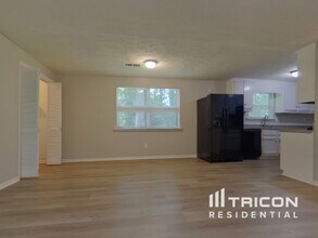 285 Monument Ct in Marietta, GA - Building Photo - Building Photo