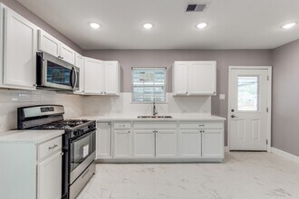 332 Zoe St in Houston, TX - Building Photo - Building Photo