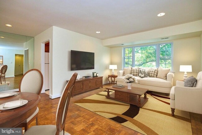 1322 Fort Myer Dr in Arlington, VA - Building Photo - Building Photo