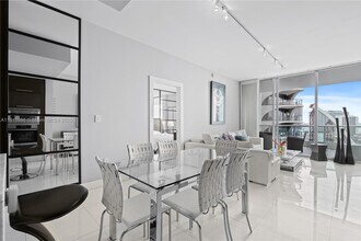 900 Biscayne Blvd, Unit 2408 in Miami, FL - Foto de edificio - Building Photo