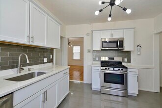 24 Rector Rd, Unit 2 in Boston, MA - Building Photo - Building Photo