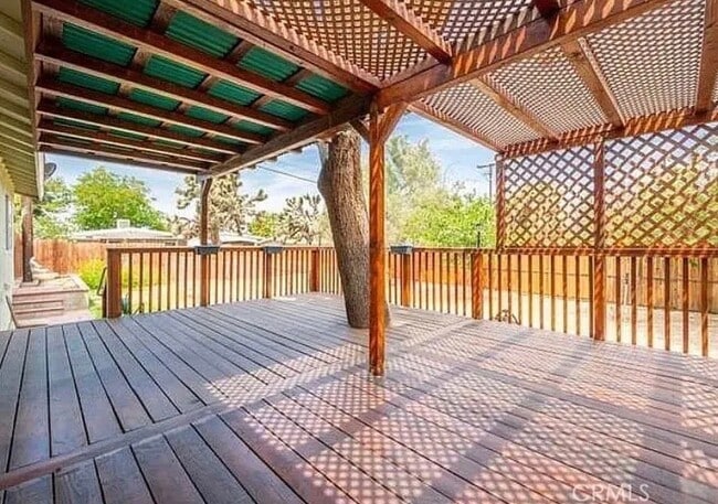 57004 Antelope Trail in Yucca Valley, CA - Foto de edificio - Building Photo