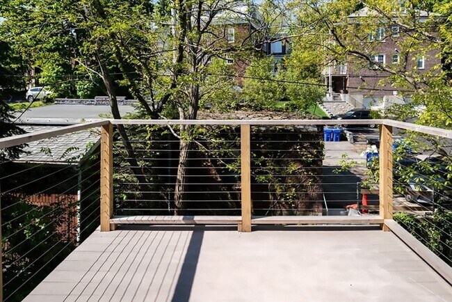 15 Colbourne Cres, Unit 3 in Brookline, MA - Foto de edificio - Building Photo
