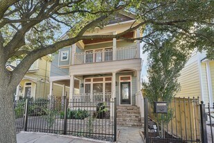 1537 Alexander St in Houston, TX - Building Photo