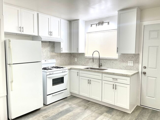 319 S Alessandro St in Hemet, CA - Building Photo - Building Photo