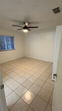 1270 W 42nd St in Hialeah, FL - Building Photo - Building Photo