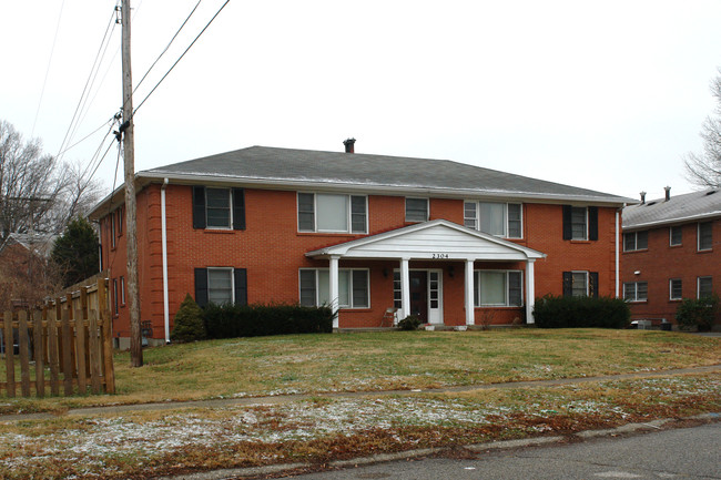 2304 Terrier Ct in Louisville, KY - Building Photo - Building Photo