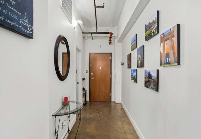 831 S Flores St in San Antonio, TX - Building Photo - Building Photo