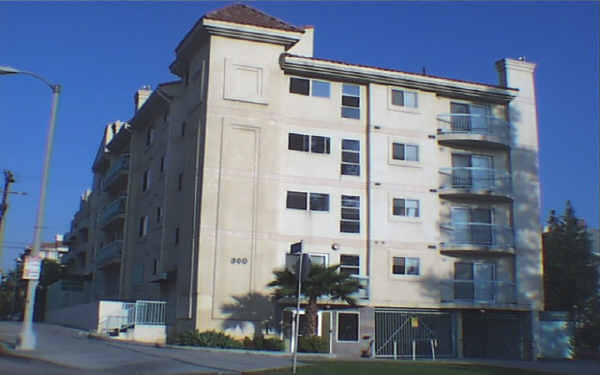 300 S Westmoreland Ave in Los Angeles, CA - Building Photo - Building Photo