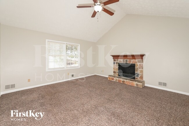 2290 Georgia Ln in Snellville, GA - Foto de edificio - Building Photo