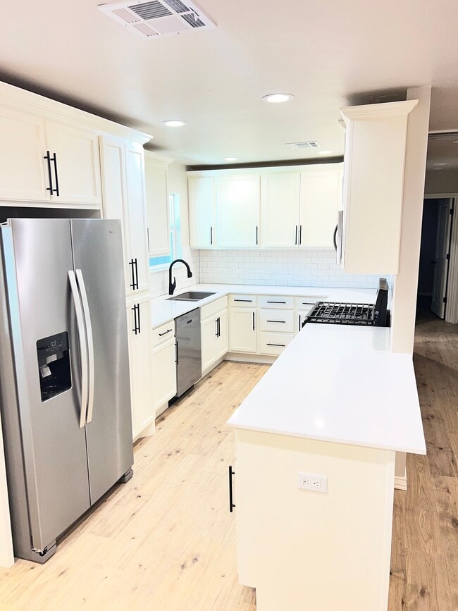 1615 Iowa St in Norman, OK - Building Photo - Building Photo