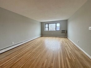 91 Spring St, Unit C2 in Boston, MA - Building Photo - Building Photo