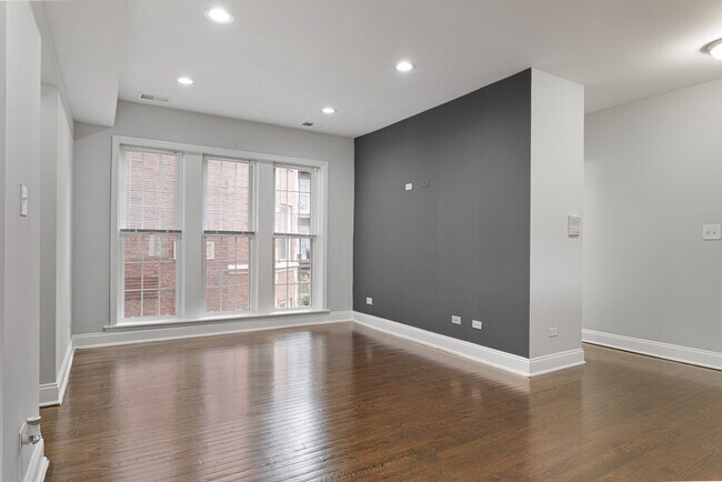 7724 N Ashland Ave in Chicago, IL - Building Photo - Building Photo
