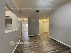 2999 Mikris Dr E in Jacksonville, FL - Building Photo - Building Photo