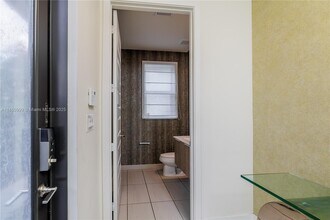 10590 NW 78th Terrace in Doral, FL - Building Photo - Building Photo