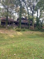 618 W Lelia St in Florence, AL - Building Photo