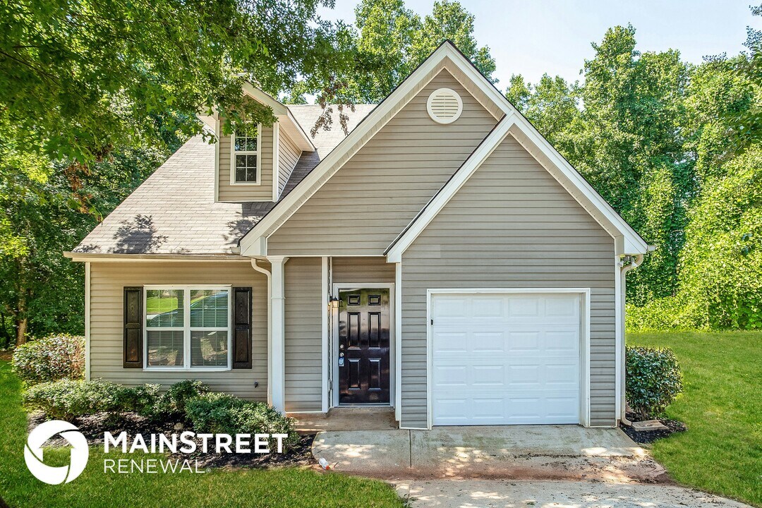 4243 Chestnut Lake Ave in Stonecrest, GA - Building Photo