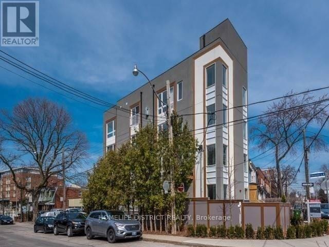 property at 243-243 Niagara St