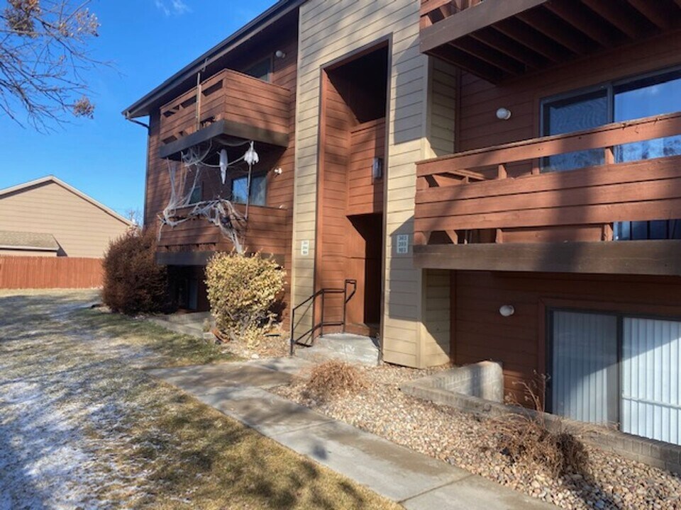 7150 W 20th Ave in Lakewood, CO - Building Photo