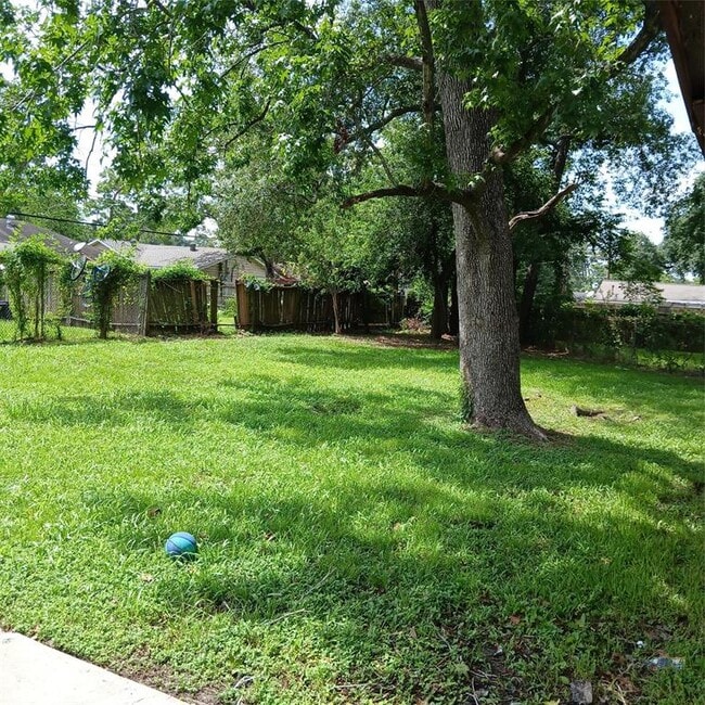 property at 11239 Spottswood Dr