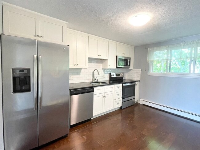 property at 4 Woodcrest Ct