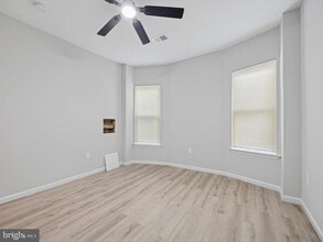 5213 Spruce St in Philadelphia, PA - Building Photo - Building Photo