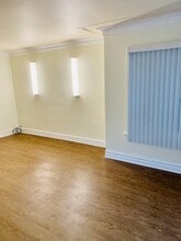 5567 W Van Buren St in Chicago, IL - Building Photo - Building Photo