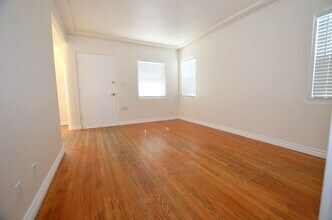 372 I Ave in Coronado, CA - Building Photo - Building Photo