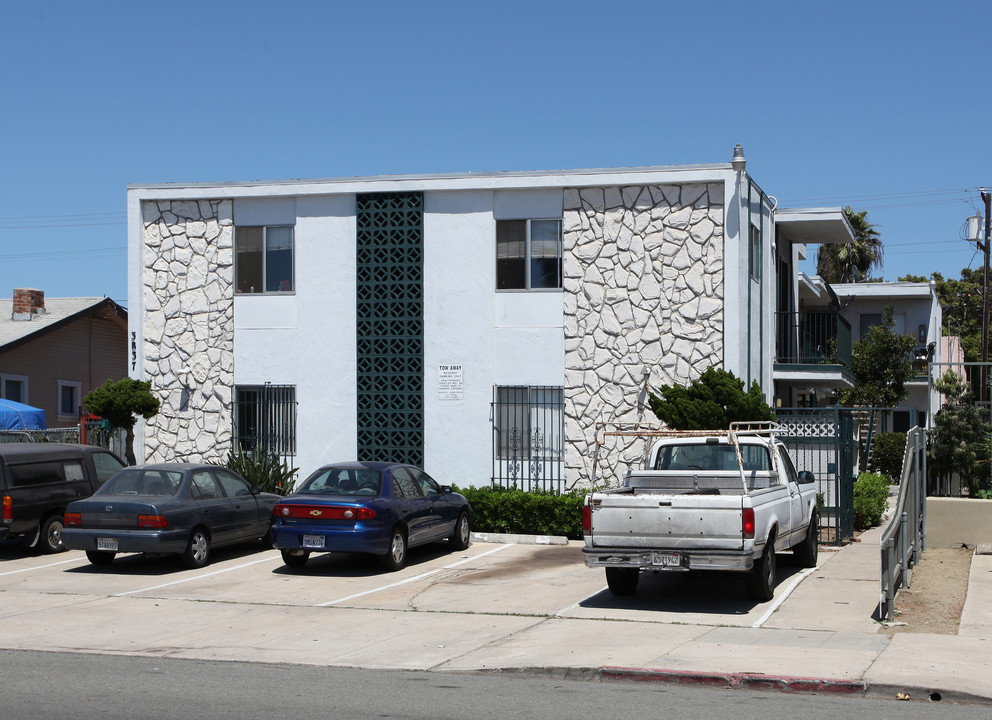 39th St. Apartments in San Diego, CA - Foto de edificio