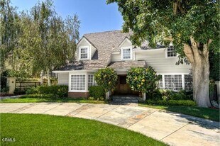 3935 Mary Ellen Ave in Los Angeles, CA - Building Photo