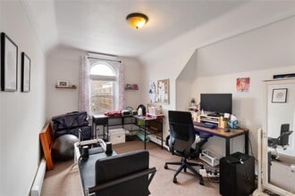 172 Harrison Ave in Mineola, NY - Foto de edificio - Building Photo