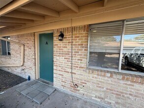 6710 Circle S Rd in Austin, TX - Building Photo - Building Photo