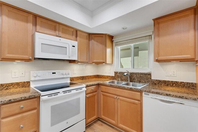 66 Strathmore Blvd in Sarasota, FL - Building Photo - Building Photo