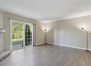 407 Rachel Ln in Avon Lake, OH - Building Photo - Building Photo