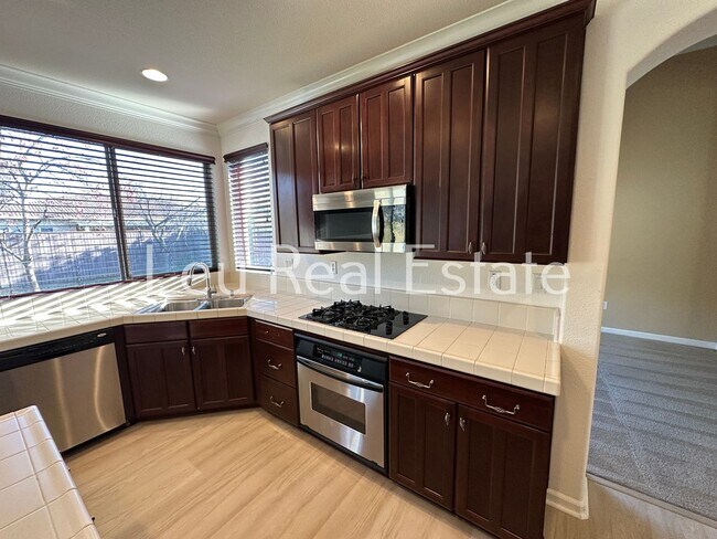 6042 Brogan Way in El Dorado Hills, CA - Building Photo - Building Photo