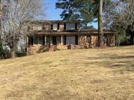 853 Captain Kell Dr in Macon, GA - Building Photo