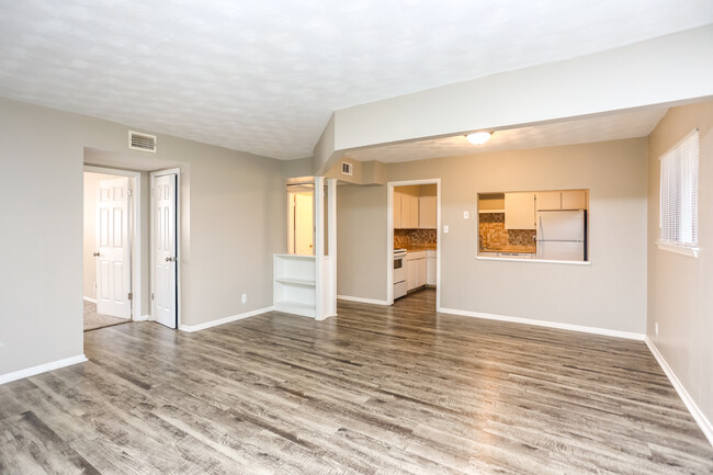 Brigadoon Apartments in Wichita Falls, TX - Foto de edificio - Interior Photo