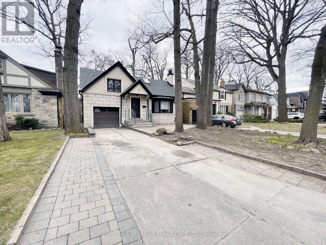11 Birchview Blvd in Toronto, ON - Building Photo - Building Photo