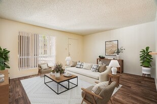 Eagle Point Apartments in Albuquerque, NM - Building Photo