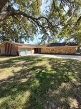 1717 29th St in Nederland, TX - Foto de edificio - Building Photo